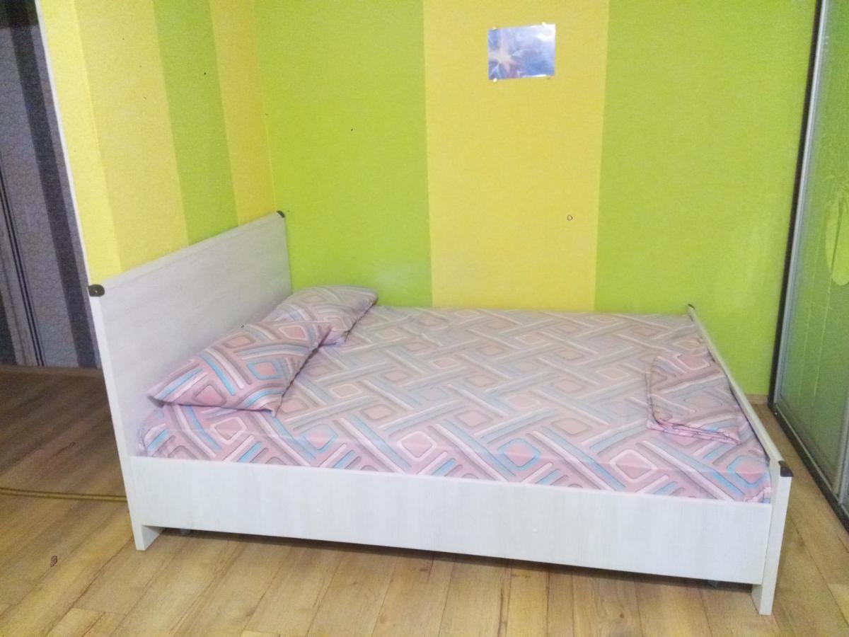 Район Деснянской Правды Apartment Chernihiv Bagian luar foto