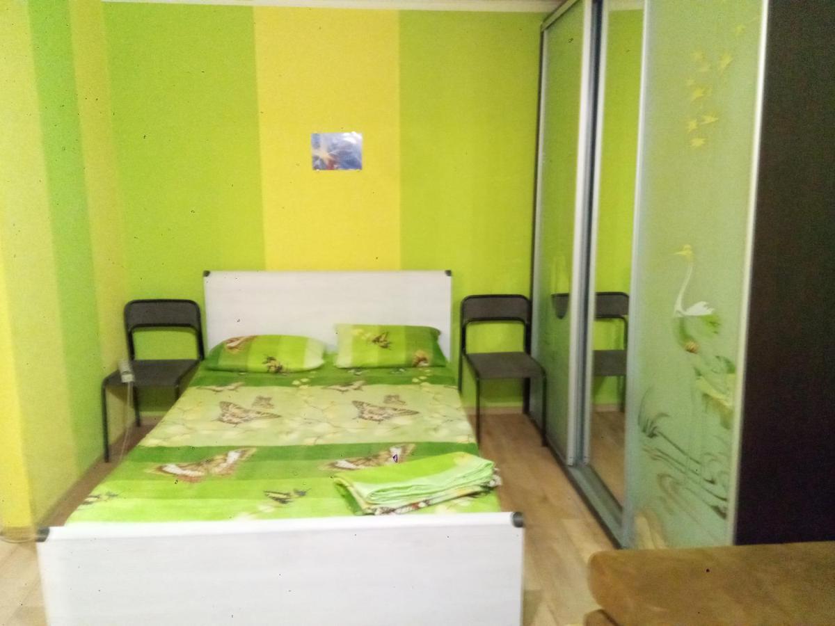 Район Деснянской Правды Apartment Chernihiv Bagian luar foto