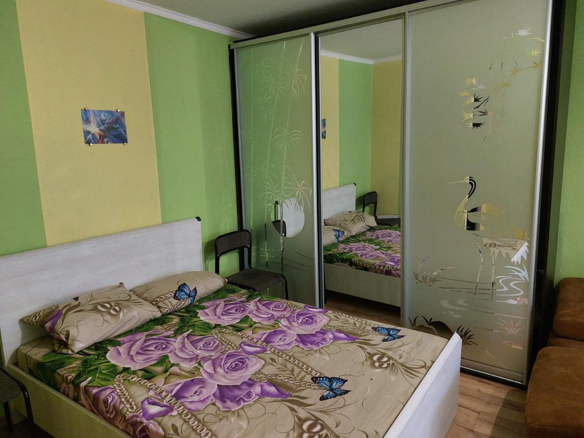 Район Деснянской Правды Apartment Chernihiv Bagian luar foto
